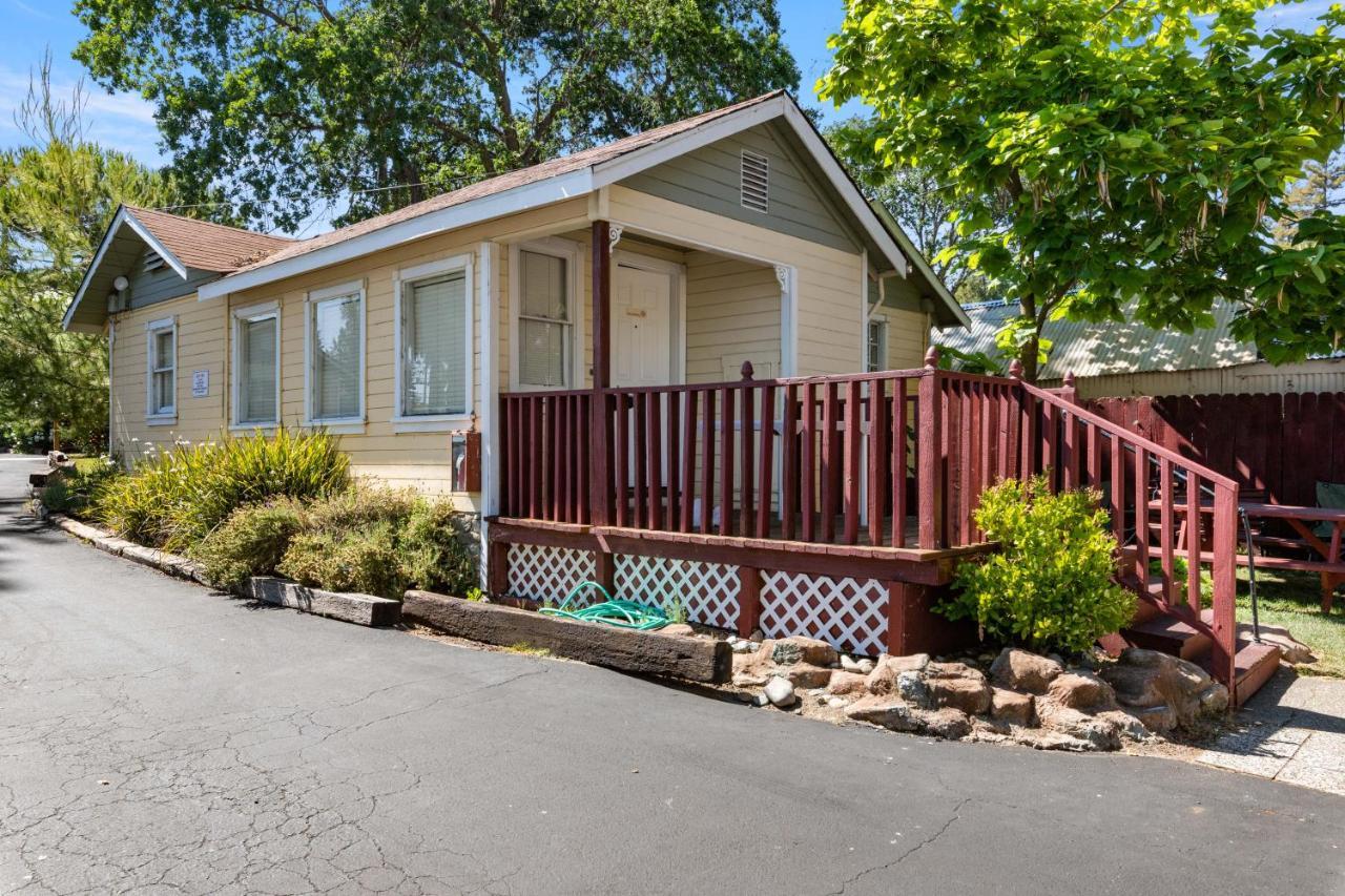 Skylark Shores Resort Lakeport Exterior photo