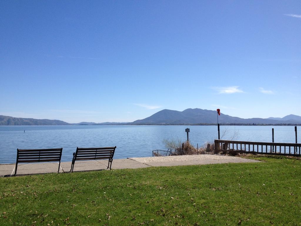 Skylark Shores Resort Lakeport Exterior photo