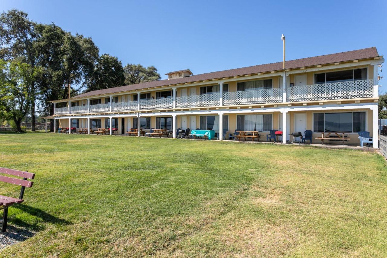 Skylark Shores Resort Lakeport Exterior photo